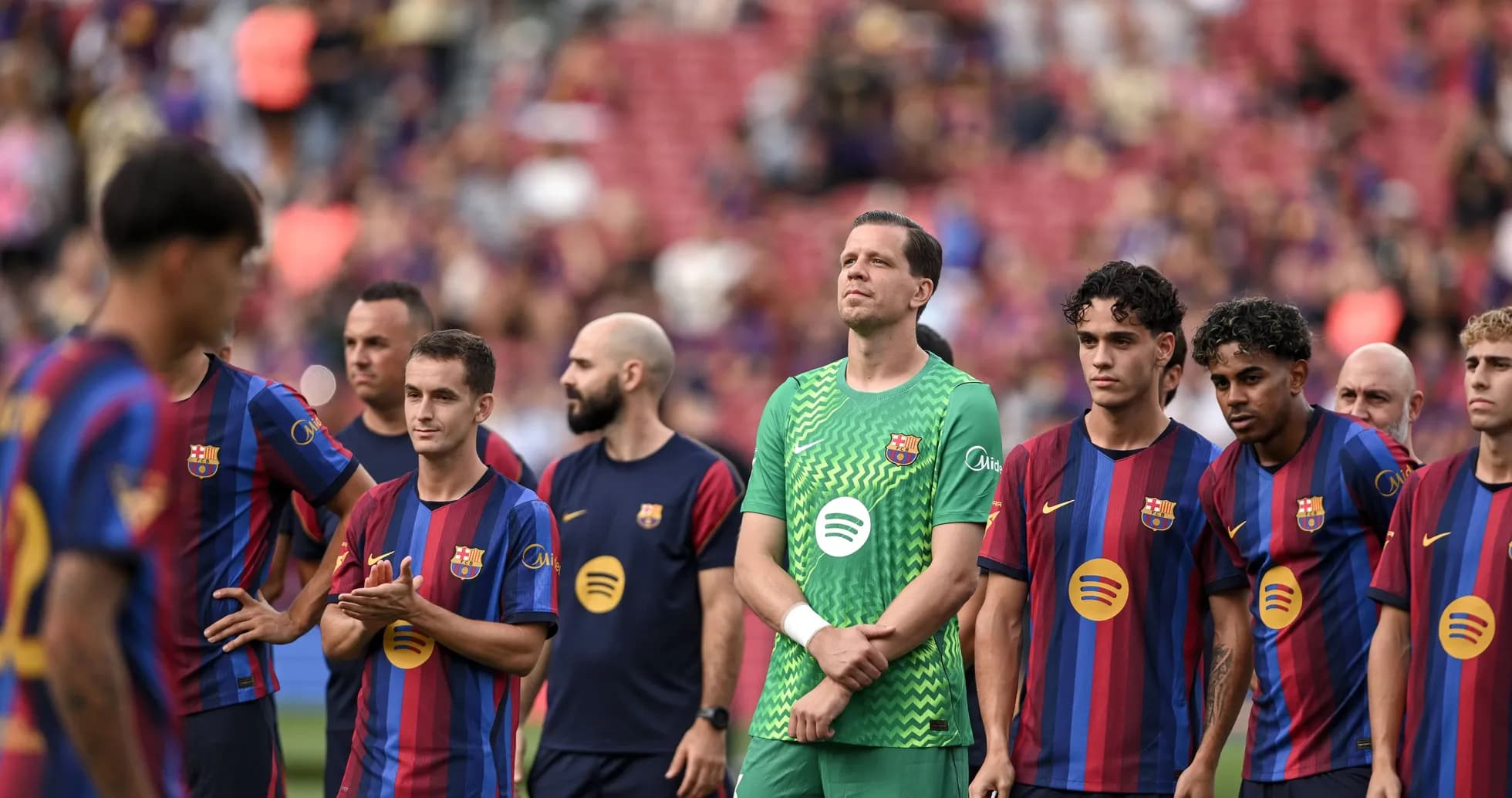 Jugadores del FC Barcelona en alineación previa al partido Jugadores del FC Barcelona en alineación previa al partido