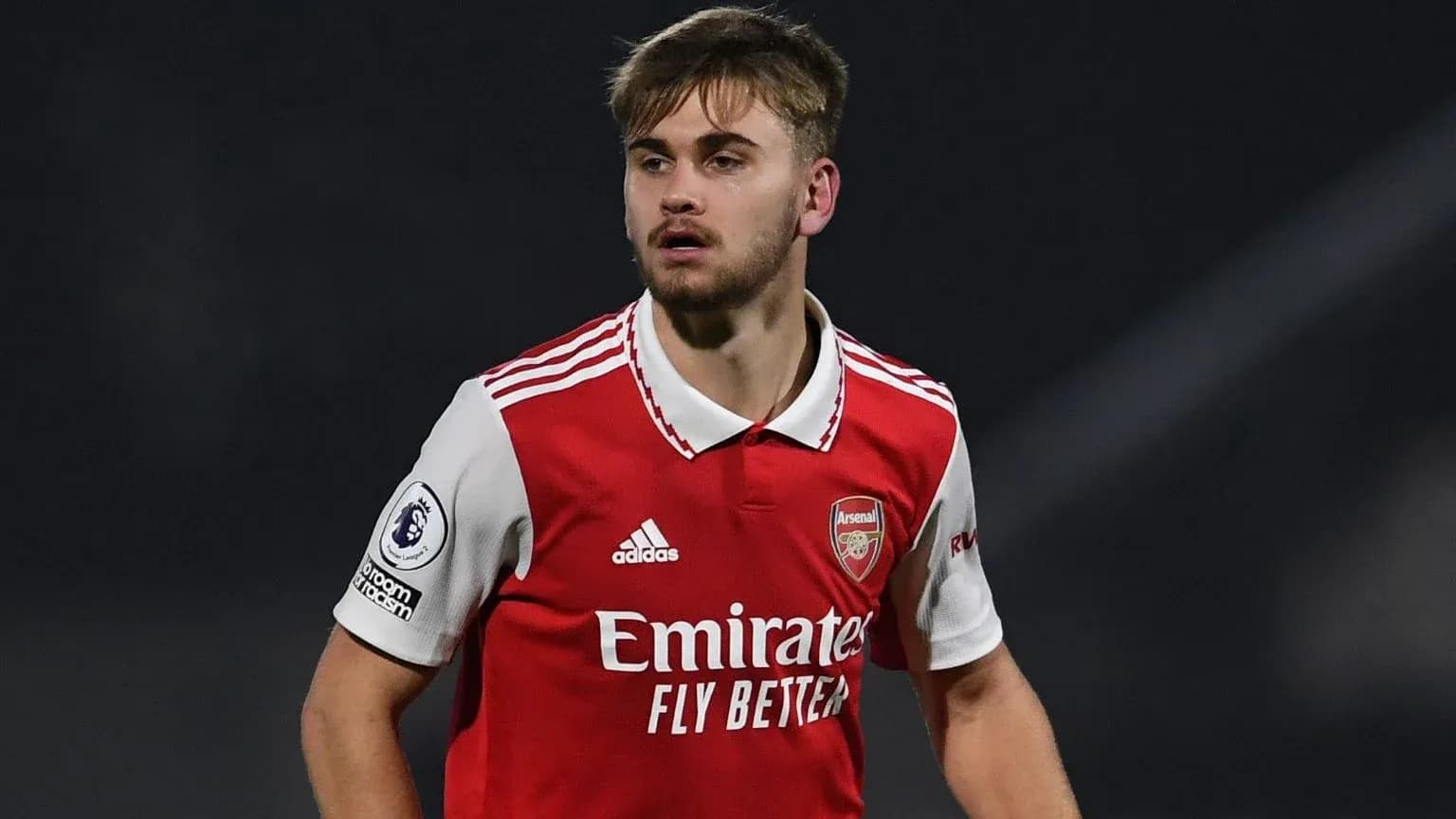 Jugador de Arsenal en acción durante un partido Jugador de Arsenal en acción durante un partido
