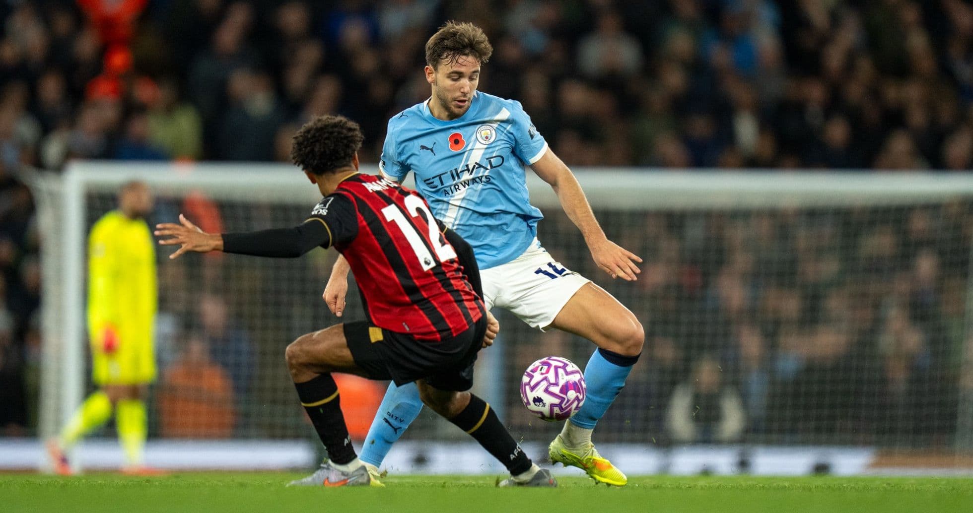Jugadores de Bournemouth y Manchester City en acción Jugadores de Bournemouth y Manchester City en acción