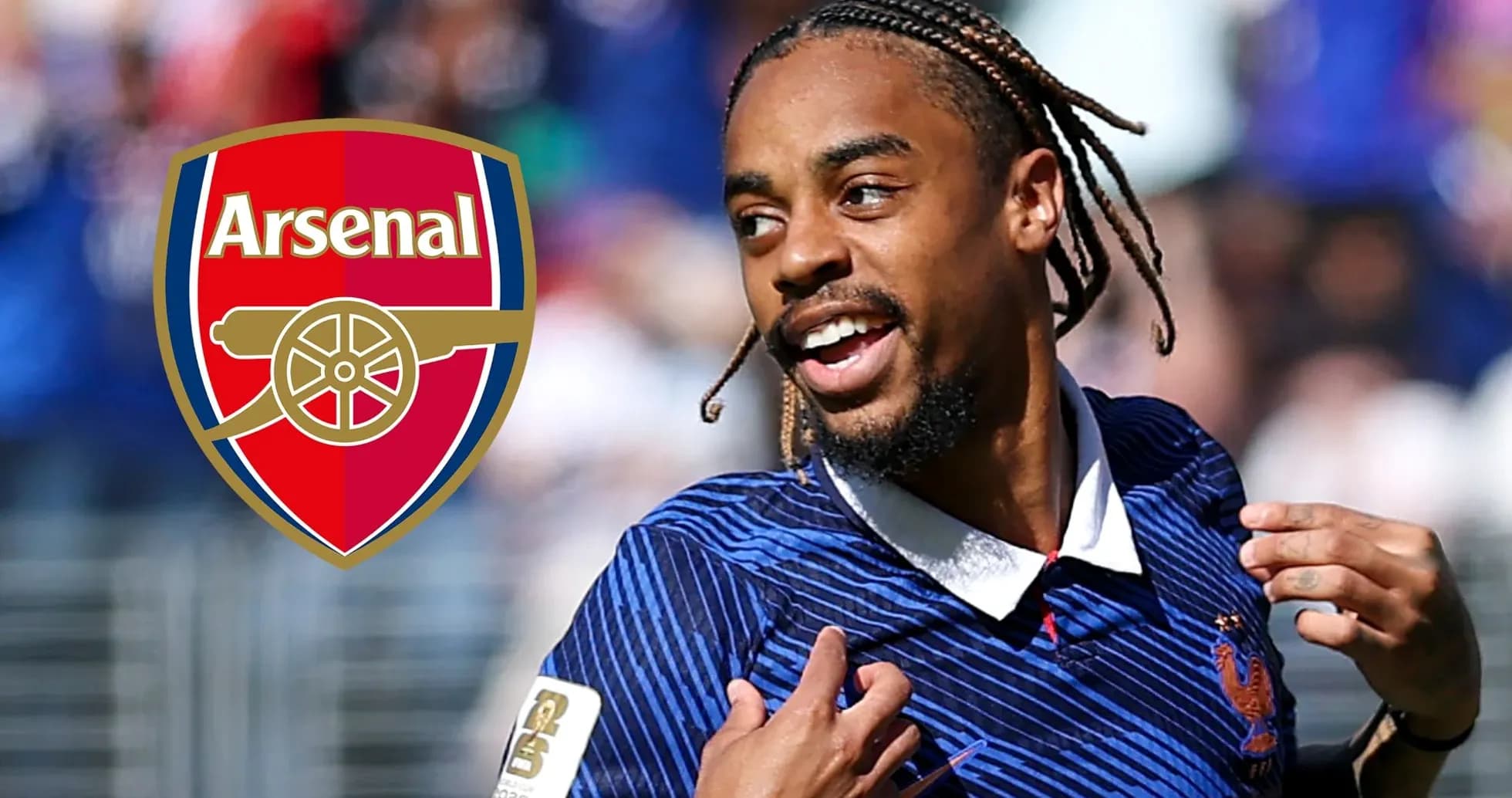 Jugador celebrando con camiseta de Francia y logo de Arsenal Jugador celebrando con camiseta de Francia y logo de Arsenal