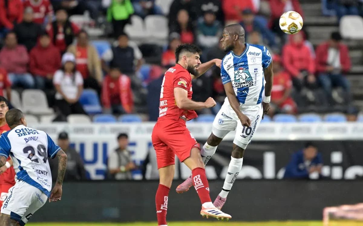 Juego entre CF Pachuca y Toluca en Liga MX Juego entre CF Pachuca y Toluca en Liga MX