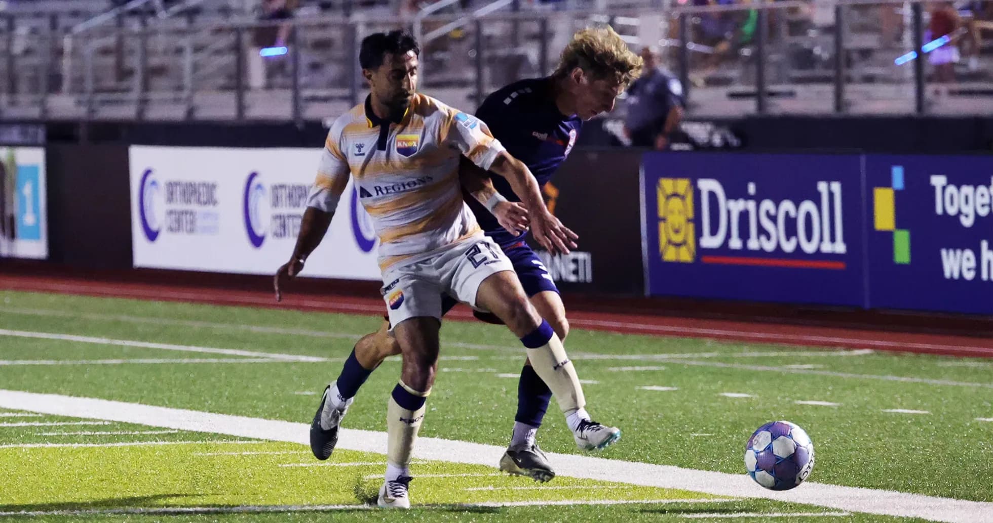 Jugador de Knoxville en acción contra Chattanooga Jugador de Knoxville en acción contra Chattanooga