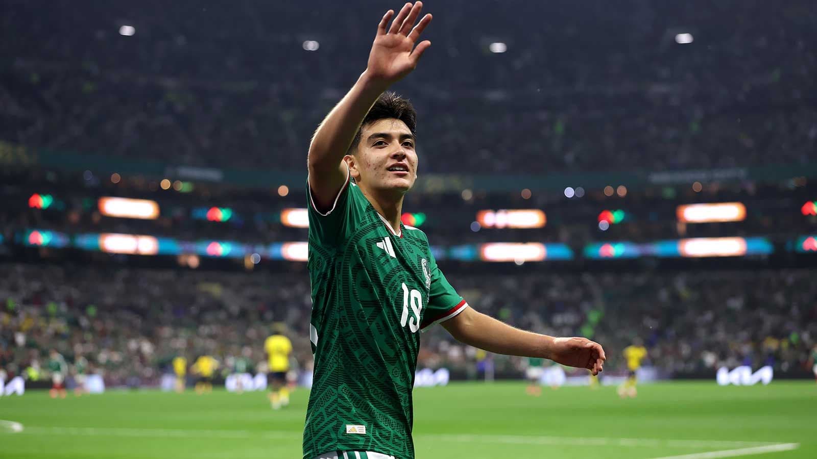 Liverpool sigue de cerca al joven talento mexicano Gilberto Mora para fichaje estival Liverpool sigue de cerca al joven talento mexicano Gilberto Mora para fichaje estival