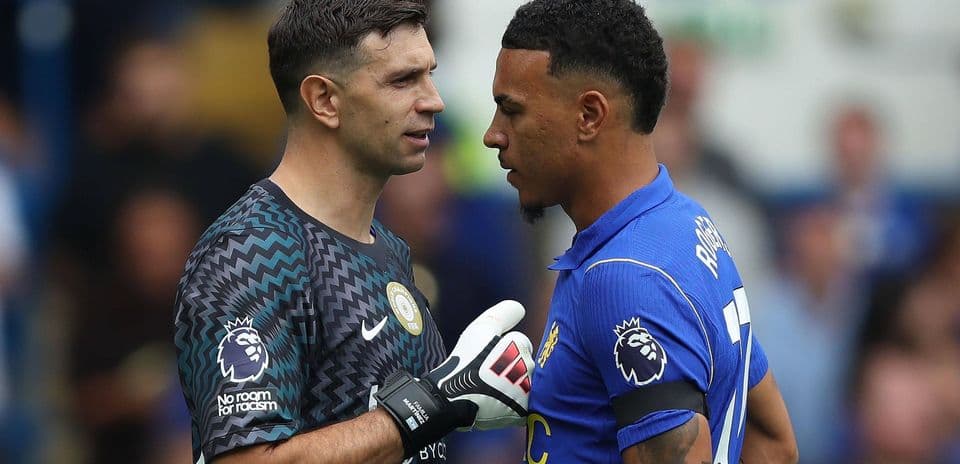 Unai Emery niega amistad con Chelsea a pesar del intenso mercado de fichajes entre clubes Unai Emery niega amistad con Chelsea a pesar del intenso mercado de fichajes entre clubes