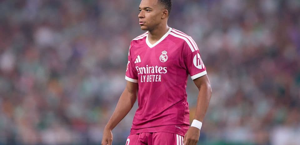 Christophe Dugarry critica duramente a Kylian Mbappé por su ambición en el Balón de Oro Christophe Dugarry critica duramente a Kylian Mbappé por su ambición en el Balón de Oro