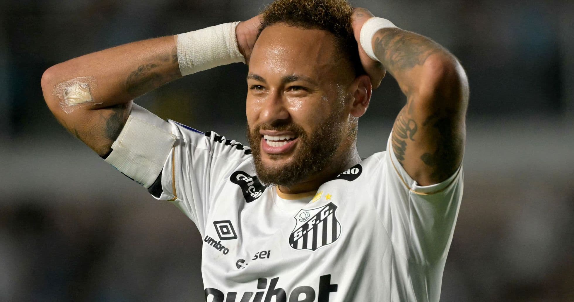 Cuca reconoce que la ausencia de Neymar perjudicó al Santos en medio de crisis por suspensiones Cuca reconoce que la ausencia de Neymar perjudicó al Santos en medio de crisis por suspensiones